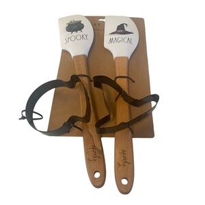 Rae Dunn Halloween Themed Spatula & Cookie Cutter Set.